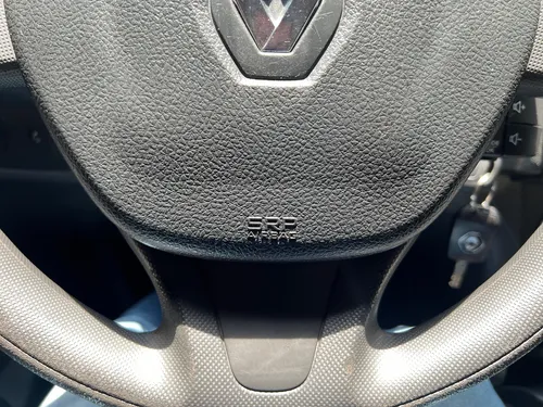 Renault Logan 1.6 Expression / Life +
