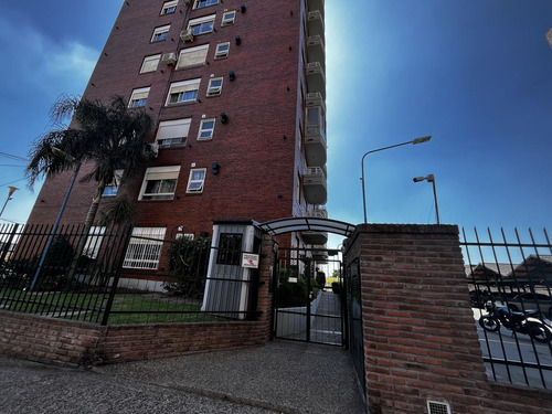 Departamento Monoambiente Excelente Estado - Sarandi