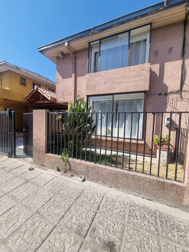 Casa En Villa Los Héroes, Pasaje Cerrado.
