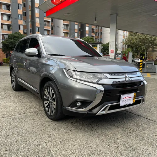 Mitsubishi Outlander Kaiteki Full 2.4l 4x4 2022