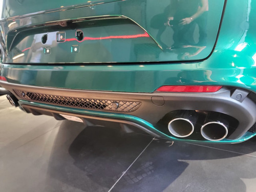 Alfa Romeo Stelvio 2.9L Quadrifoglio Verde V6 Bi-Turbo At