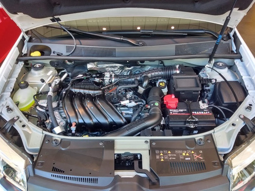 Imagen 8 de 19 de Renault Logan Intens Tasa 0% (dm)