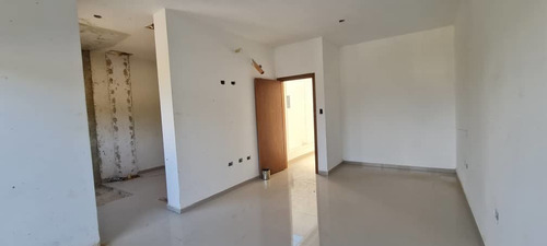 Imagen 6 de 14 de Townhouse En Venta En La Trigaleña 200mts Alexandra Ramírez 0414-704-1922