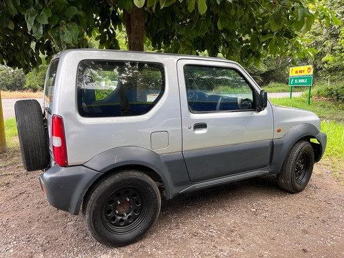 Imagen 5 de 8 de Suzuky, Jinmy Mod 2010