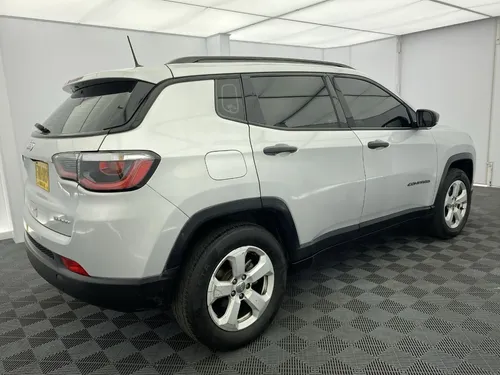 Jeep Compass 2.4 Sport 4x2