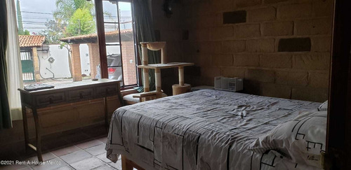 Imagen 11 de 14 de Casa De 1 Planta, Jardín Y Sala De Tv, Colinas Del Bosque. Venta