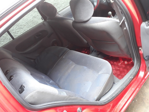 Imagem 11 de 13 de Renault Clio 2002 1.0 16v Rl 5p