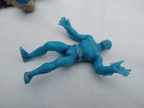 2 Figuras Bootleg Plastico