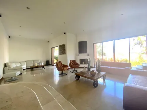 Casa En Venta En El Poblado - Loma De Los Balsos