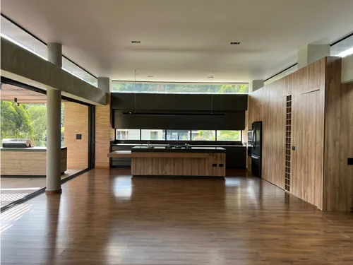 Corredor Don Diego Llanogrande Venta De Espectacular Casa