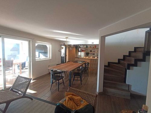 Vende Casa Remodelada En Barrio Ingles (68685)