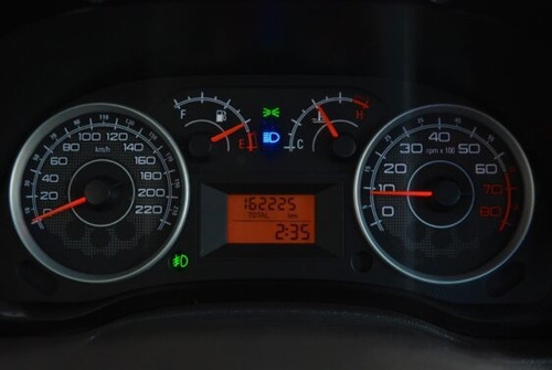 Imagem 8 de 10 de Idea Essence 1.6 16v E.torq (flex)