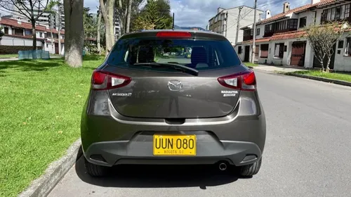 Mazda 2 Automatico