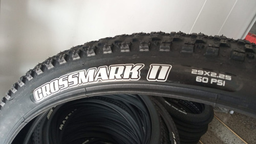 Imagen 3 de 8 de 2 Llantas Maxxis Crossmark I I 29*2.25 / Talón Convencional.