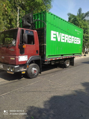 Camion Ford Cargo 815 Modelo 2005