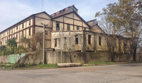 Galpón Frente Al Puerto En Venta - 3340mts2 - Berisso