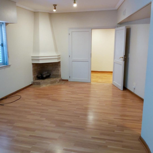Venta Casa De Estilo 7 Amb En Zona Residencial De Martinez
