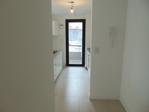 Imagen 6 de 28 de Venta 2 Amb C/ Cochera - 3 Años De Antigüedad - Tigre Centro