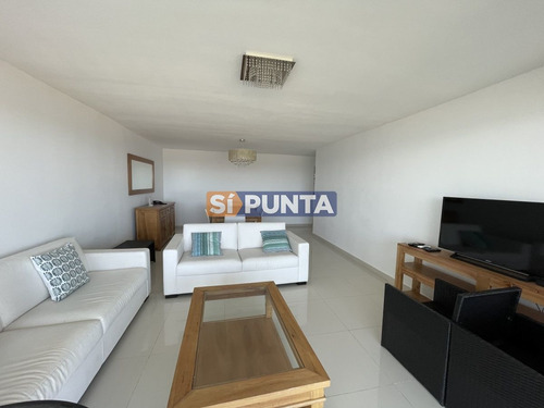 Imagen 8 de 25 de Frente Al Mar, 3 Dormitorios, 2 Baños, En Venta , Punta Del Este