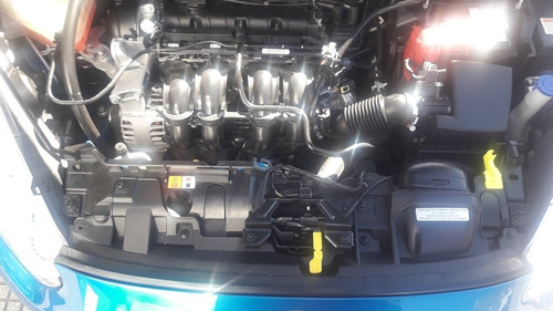 Imagen 8 de 15 de Ford Fiesta Kinetic Design 2019 1.6 Sedan Se Plus