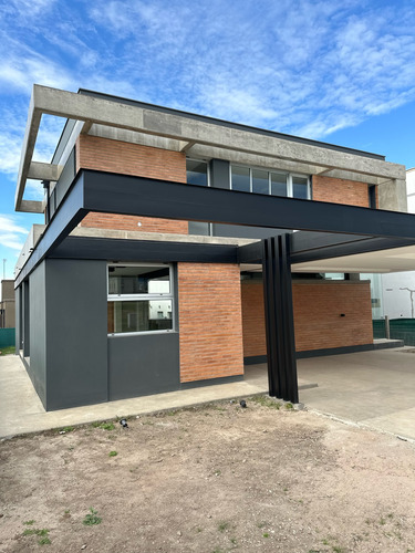 Casa En Venta En Country The Point, Yerba Buena