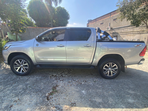 Toyota Hilux 2.8 Tdi Srx Cab. Dupla 4x4 Aut. 4p