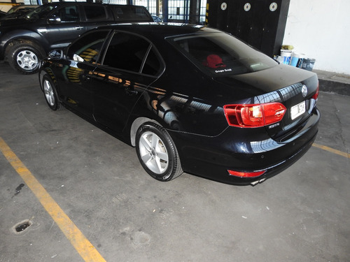 Volkswagen Vento 2.5 Luxury