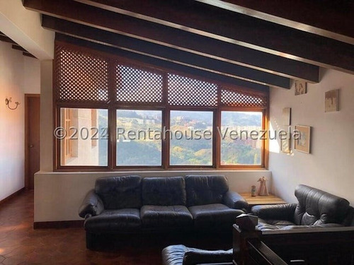 Tg Excelente Casa En Venta En Santa Paula Con Terraza Y Hermosa Vista, Calle Cerrada. 24-28413 Ys