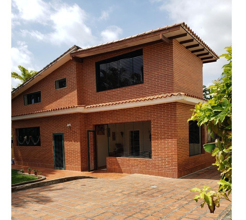 Altamira Excelente Ubicación Casa Con Anexos Independientes Espectacular Terreno 17 Puestos De Estacionamientos Amplio Jardín