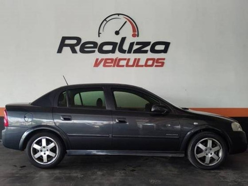 Imagem 2 de 11 de Chevrolet Astra 2.0 Mpfi Elegance Sedan 8v Flex 4p Manual