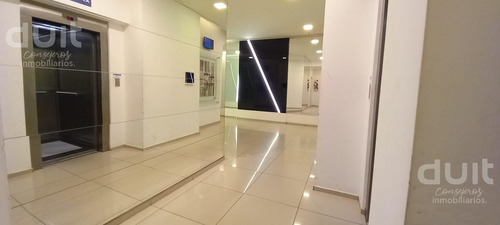 Venta De Oficina En Grand Astoria Oficce 7 Piso