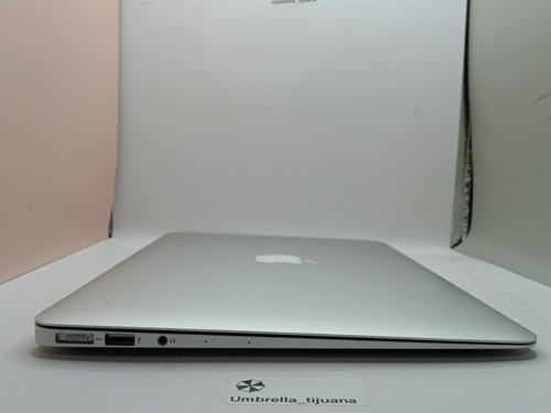 Apple Macbook Air A1466 Core I5 8gb Ram 128gb Ssd Webcam (Usado)