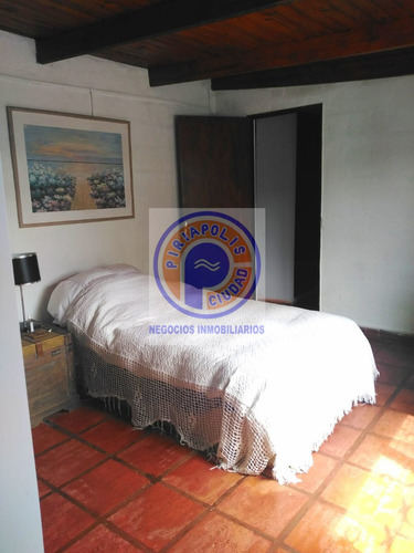 Ref.: 369-113 * Hermosa Casa En San Francisco A Pocas Cuadras De La Playa !
