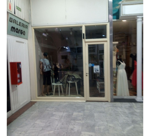 Exelente Local 2 Plantaste 25 Mts Cuadreados Galeria Marga