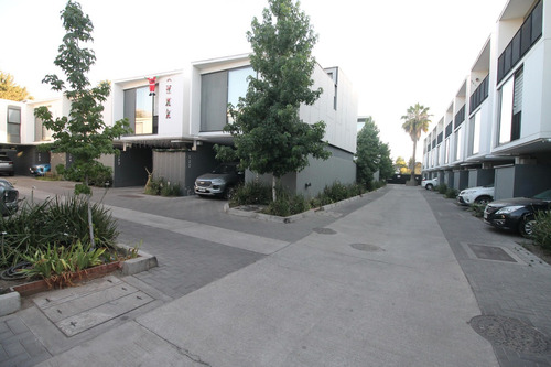 Moderna Casa Townhouse En La Florida