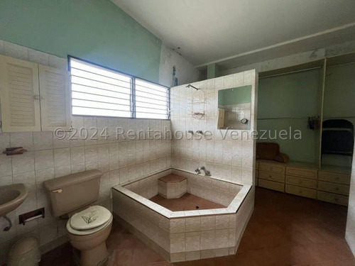 Mayra Lara Rah Vende Amplia Y Bella Casa Campestre En Conjunto Privado, El Manzano, Son 4.197mts2, 3 Hab., 4 Baños, Anexo Para El Servicio, Piscina, Tanque Subterráneo Con Bombas E Hidroneumático