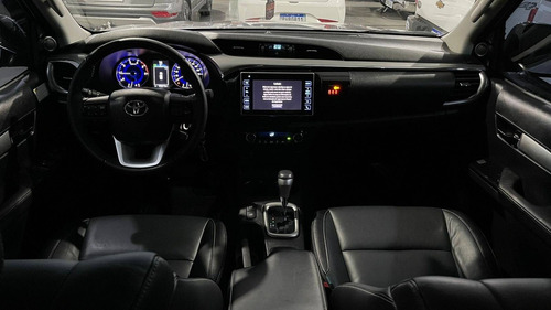 Imagem 10 de 11 de Toyota Hilux 2.8 Srv 4x4 Cd 16v Diesel 4p Automático