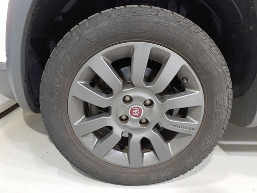 Fiat Strada 1.8 MPI ADVENTURE CD 16V FLEX 3P MANUAL