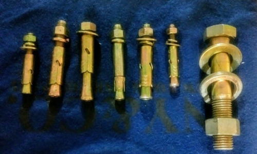 Imagen 3 de 3 de Ramplus Metalico Expansible De 5/8 Nuevos..1$c/u.