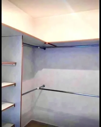Excelente Y Amplia Casa Semi Amueblada En Fraccionamiento Privado Al Sureste De León