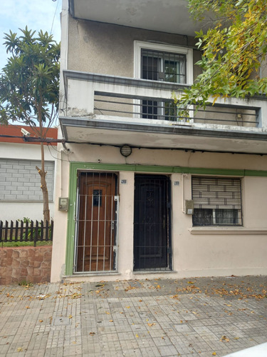Casa Ph, 2 Dormitorios,próximo Nuevocentro