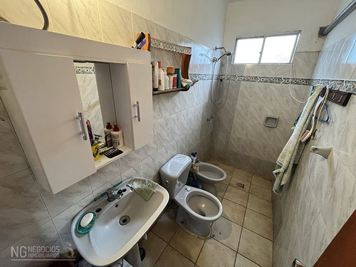 Casa + 3 Locales Comerciales En Excelente Punto Cuchilla Alta