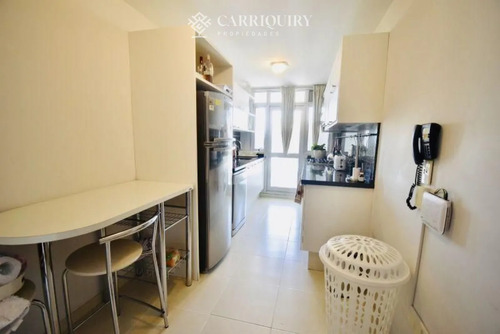 Apartamento En Alquiler Temporario Playa Mansa 2 Dormitorios Seasons Tower
