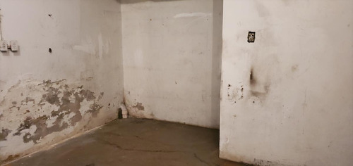 Imagen 2 de 5 de Depósito - Villa Ballester