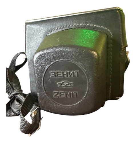 Câmera Analógica Zenit 12xp + Case Preto (Recondicionado)