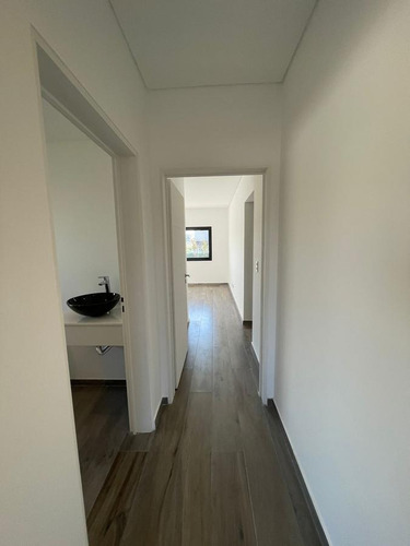 Imagen 11 de 21 de Casa De 4 Ambientes En Venta En San Ramiro, Pilar Del Este.