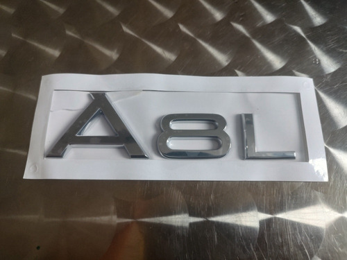 Emblema Audi A8l