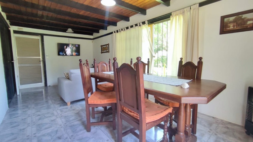 Imagen 4 de 17 de Casa 4 Ambientes Sobre Espectacular Terreno De 5027 M2