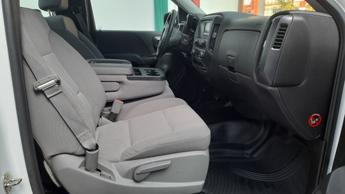Imagen 6 de 7 de Chevrolet Silverado V6 Aut 4.3 1500 Ls 2016 Cab Reg Aa Mt