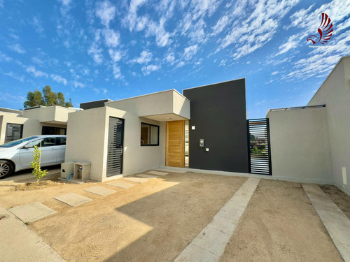 Casa En Teniente Serrano 